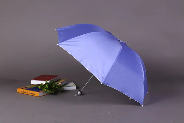 Factory Price 3-Folding Rainproof Windproof Umbrellas With Sier Coating Quick Shipment Fabric Plastic Handle Promotional Style