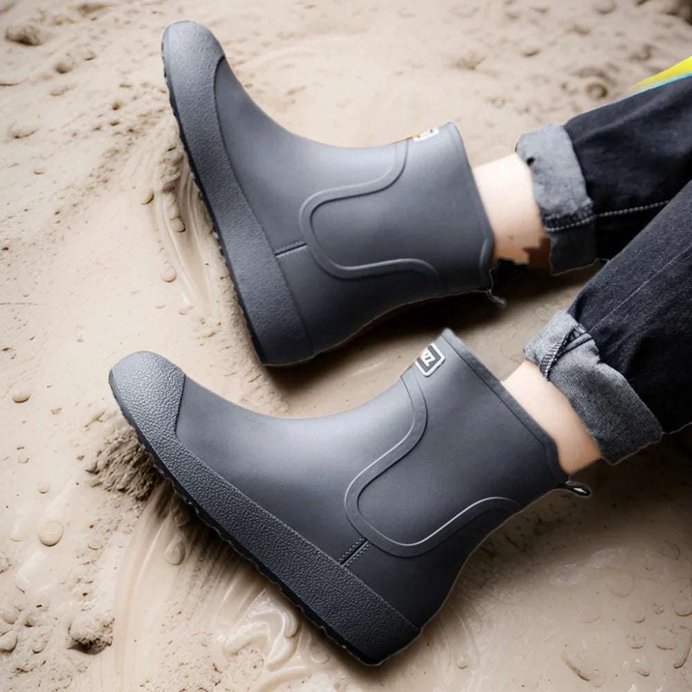 Four Seasons Thickened Bottom Work Shoes for Men and Women Short Tube Waterproof With Thermal Feature for Winter Adults