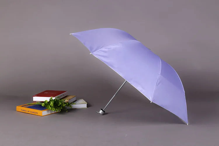 Factory Price 3-Folding Rainproof Windproof Umbrellas With Sier Coating Quick Shipment Fabric Plastic Handle Promotional Style