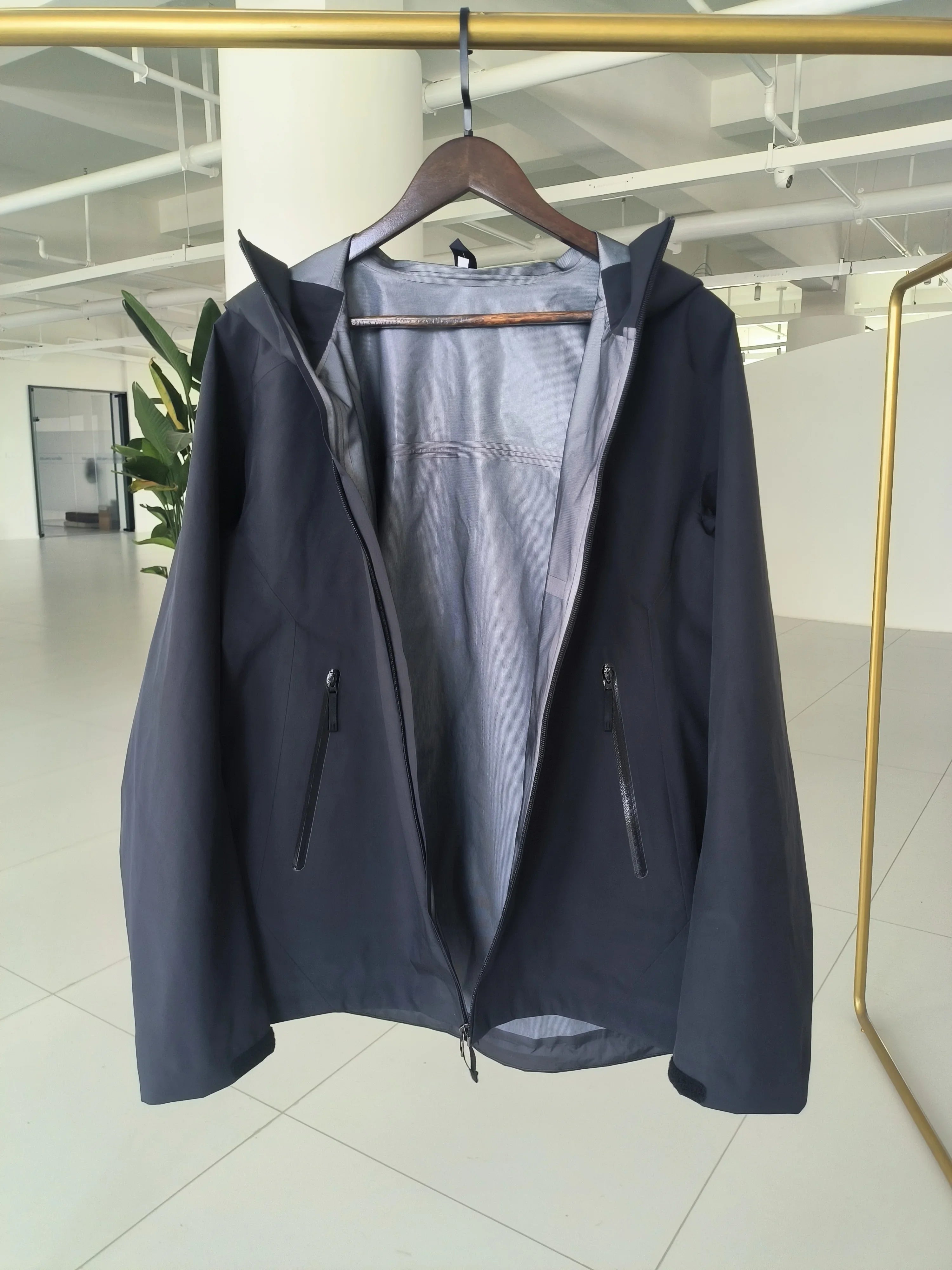 Men's Softshell Jacket With Hood Fleece Lined Windbreaker Lightweight Waterproof Jackets for Hiking