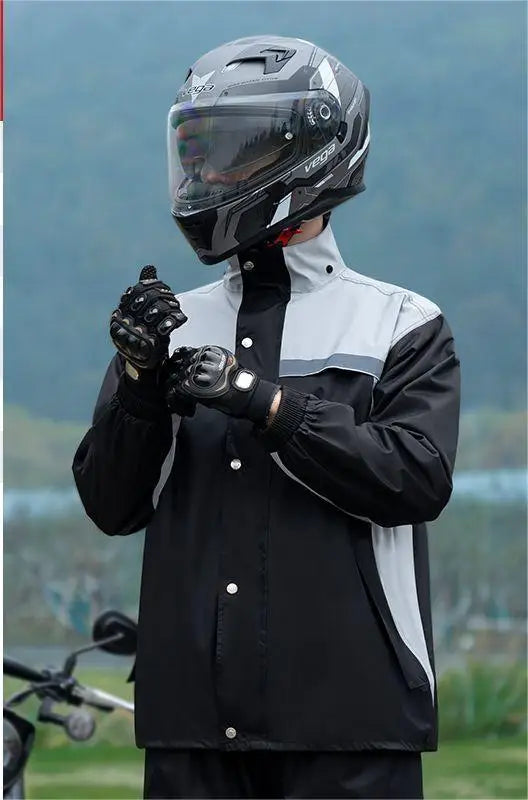 Men's Moto Style Long-Body Nylon Raincoat Rainpants Suit Windproof Quick-Drying Split-Style Hooded Poncho Pattern for Motorcycle