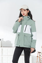 High-End Polyester Outdoor Hardshell Jacket for Men and Women Thick Warm Fleece Ski Suit With Printed Logo for Travel and Tours