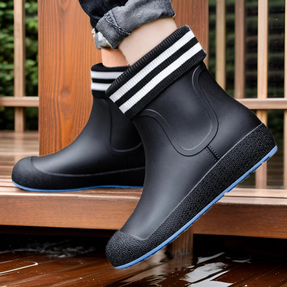 Four Seasons Thickened Bottom Work Shoes for Men and Women Short Tube Waterproof With Thermal Feature for Winter Adults Secondary image